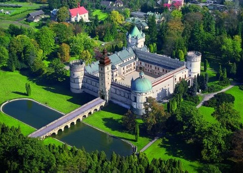 Impresja Krasiczyn Bed & Breakfast Exterior photo